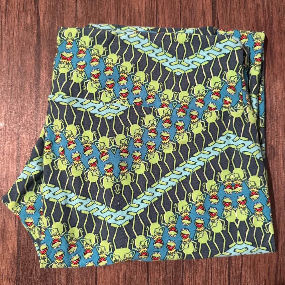 NWOT TC Disney lularoe kermit the frog buttery soft leggings